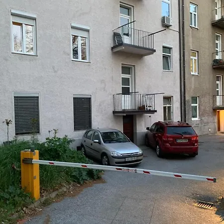 The Marchburg Apartman