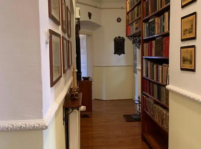 Апартаменты The Marchburg *