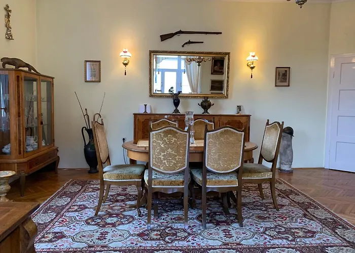 The Marchburg Апартаменты