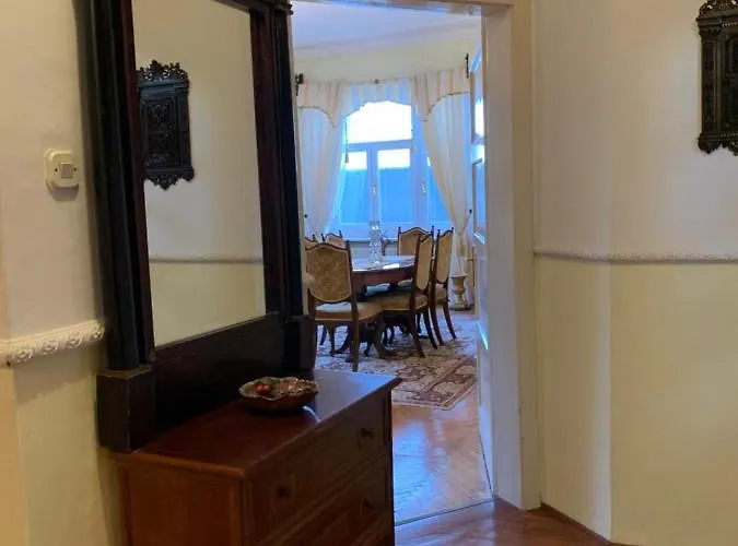 The Marchburg Апартаменты *