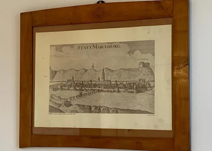 The Marchburg Апартаменты *