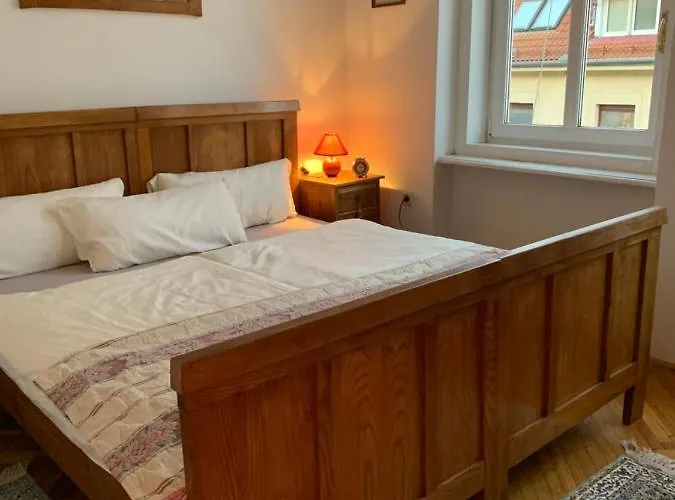 Апартаменты The Marchburg