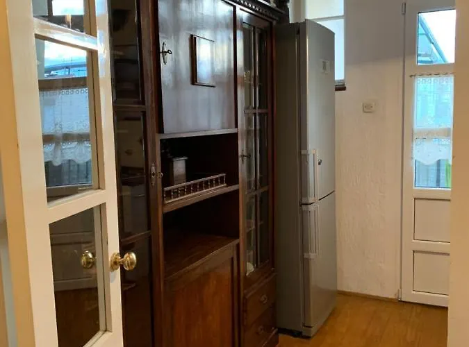 The Marchburg דירה